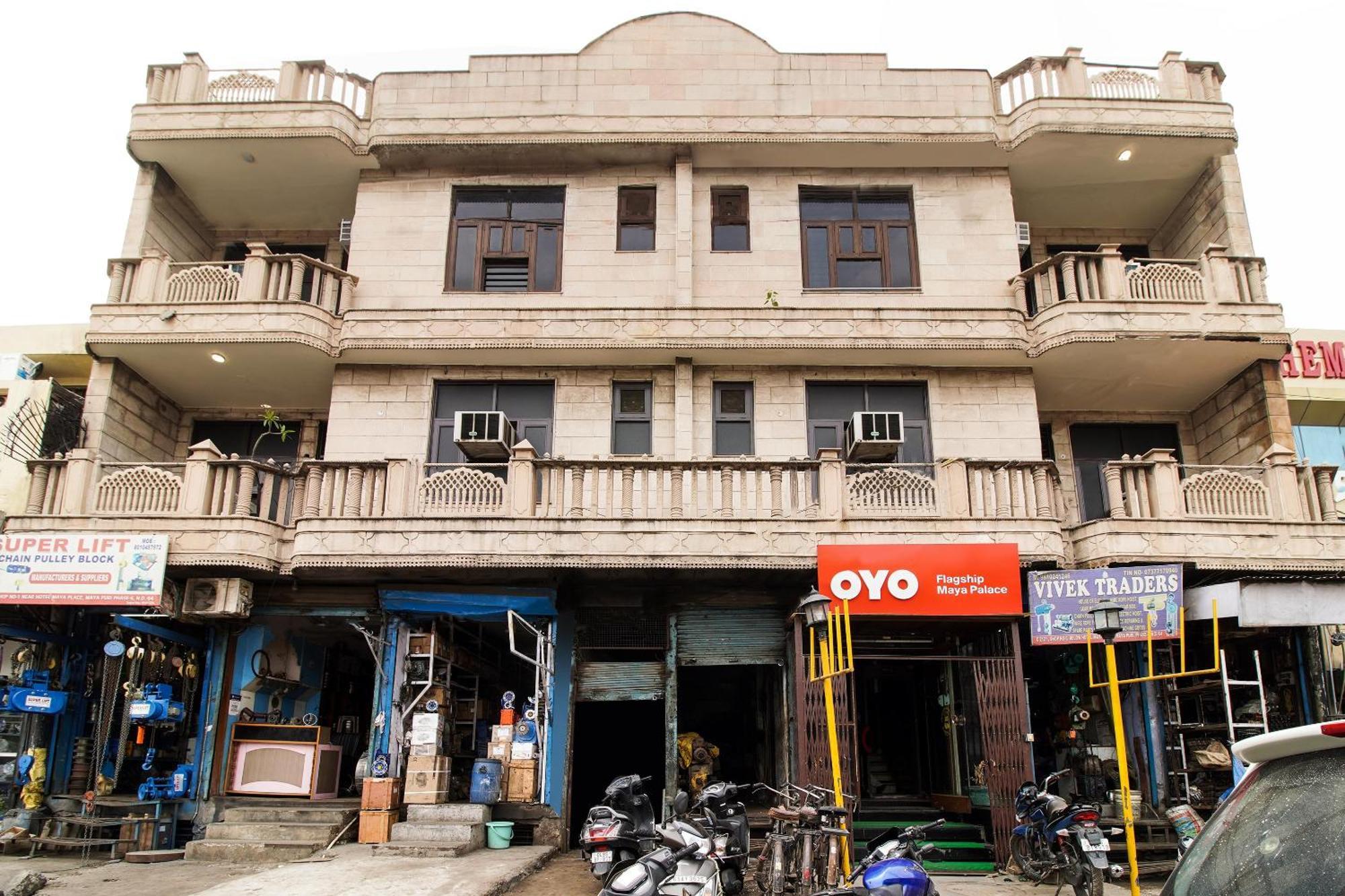 Oyo Maya Palace Nueva Delhi Exterior foto